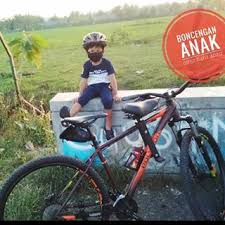 Pin Di Boncengan Depan Sepeda Gunung