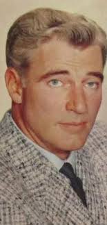 The Legendary Man O'War <3 Hoofnote I colorised a black and white photo to  produce this photo. I also enlarged it. Sometimes the color isn't right but  in this case it has