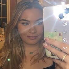 Hi all, just looking for some advice please. I've never been to Florida in  December before. We're going this year but I've seen mixed advice. Is it  jeans and a short sleeve