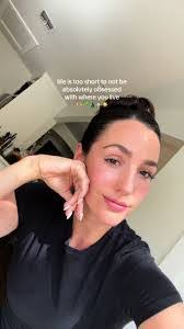 Jasmin Roberson's Instagram, Twitter & Facebook