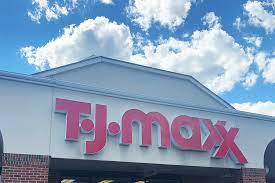 Inside Tj Maxx Marshalls Stores Reopening What It S Really Like Footwear News