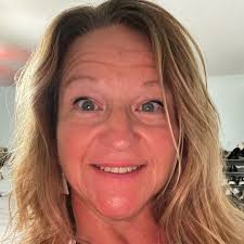 Are there any local small business t-shirt making companies in Berkeley  County?