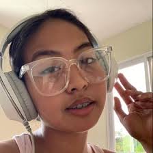 Gwen Mata's Instagram, Twitter & Facebook