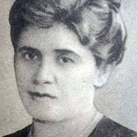 Albanian woman Ellis Island 1905 2