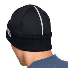 4 button front closure with storm flap. Spordimuts Under Armour Storm Cuff Beanie 1345185 001 Hats Photopoint Lv