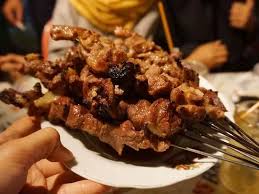 Tidak mencuci daging kambing juga bisa membantu mengurangi bau prengus pada daging kambing. 8 Resep Daging Kambing Yang Enak Empuk Dan Tidak Bau