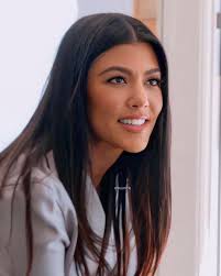 Tagging barker on instagram, kardashian shared video of dozens of white blooms hanging from her ceiling as well as a huge arrangement on the floor. Kourtney Kardashian Em 2021