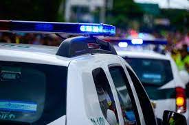 Aujourd'hui, ce sont eux que les lecteurs et les spectateurs attendent devant leur écran ou en lisant leur journal. Ales Violences Sur Une Femme La Police Decouvre L Homme Nu Dans La Cuisine Objectif Gard