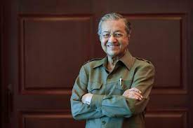 Seorang perdana menteri juga adalah bertanggungjawab untuk. Sejarah Ringkas Tun Doktor Mahathir Perdana Menteri Malaysia Ke 7 Iluminasi