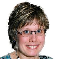 Julia Batson's Instagram, Twitter & Facebook