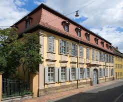 Located in bamberg, 550 yards from bamberg cathedral and 0.7 miles from concert & congress hall bamberg, haus zum schwarzen stiefel provides city views and free wifi. Bamberger Marionettentheater