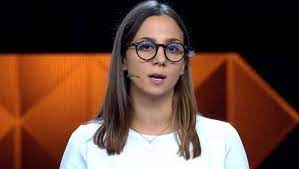 Un gesto grave e vergognoso quello perpetrato ai danni di aurora leone, giovane comica dei the jackal, alla vigilia della partita del cuore. Exxczdfqjfuycm