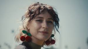 Brooklyn based filmmaker Julia Kupiec directs “Andi,” featuring a Long  Beach-based roller skater. She discusses her journey of shedding false  identities and the value of finding a safe space among ...