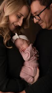 En mis sesiones newborn, tu bebé estará seguro, cómodo y rodeado de amor.,  Me encargo de cada detalle para que tú solo disfrutes el momento y tengas  las fotos más tiernas y profesionales., Si tu bebé ...