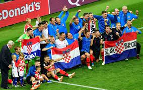 Piala dunia tahun 2018 yang diperebutkan oleh 32 tim negara ini akan diselenggarakan dari tanggal 14 juni hingga 15 juli 2018 mendatang di rusia. Legenda Inggris Kroasia Memang Pantas Lolos Ke Final Piala Dunia 2018 Okezone Bola