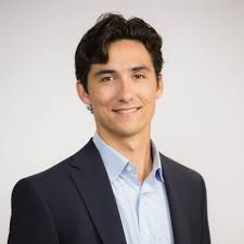 Yesterday, we were extremely lucky to welcome Chris Hunt, CEO of Red Bull  US and Head Coach for Red Bull North America, and Travis Watanabe, Senior  Director of Athlete Marketing at Red