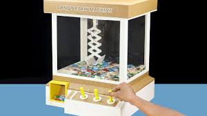 candy claw machine from cardboard diy