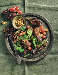 Ein Herbstgericht Wie Es Im Buche Steht Die Gebratene Geflugelleber Wird Von Feldsalat Rezept Geflugelleber Rezept Rezepte