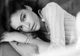 Yelena Noah — JOHN LANDER PHOTOGRAPHY