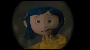 Caroline ha descubierto un mundo paralelo donde todo es. Coraline Y La Puerta Secreta Online