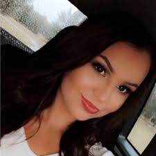 Abbey Cross (@abbeykcross)