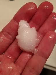 To grow hair with coconut oil, you simply have to purchase 100% natural coconut oil in its solid state and follow this simple step by step: Coconut Oil For Hair Mask Beauty Hair Mask Perfect Hair Natural Hair Styles