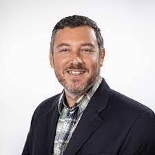 Mike Hangartner's Instagram, Twitter & Facebook