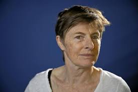 Première femme championne du monde de judo, ancienne garde du corps,  pointure de l'entraînement : Jane Bridge, une crème anglaise