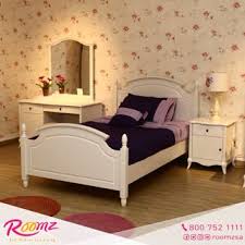 Roomz غرفة نوم مفرد مكونه من سرير مع كمدينه و تسريحه و
