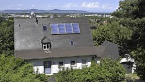 The franz rosenzweig haus is located in wirth strasse, close to the university, well connected to public transport. Haus Muss Zwei Neubauten Weichen Freiburg Badische Zeitung
