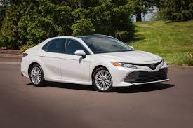 I like to accelerate more than the average driver but i don't drive like a maniac. 2018 Toyota Camry Pictures 237 Photos Edmunds