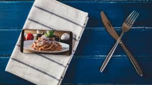 Agar bisnis pengiriman makanan online anda berhasil, bisnis harus menonjol dari bisnis yang ada saat ini. 7 Pilihan Bisnis Makanan Online Yang Menggiurkan Rumah Ads