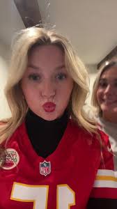 Stella Herndon's Instagram, Twitter & Facebook