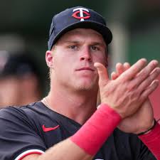 Walker Jenkins and Emmanuel Rodríguez: Twins wait for injured top prospects  to play