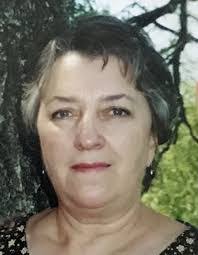 Claudia Hatch's Instagram, Twitter & Facebook