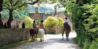 英国・コッツウォルズ＿珠玉のカントリーライフで味わう憧れの乗馬体験 | EQUUS ONLINE