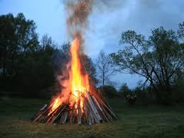 Holzfeuer Mluk