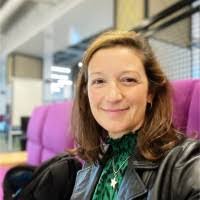 Wendy Crossett's Instagram, Twitter & Facebook