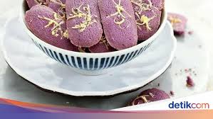 Kue lidah kucing merupakan kue kering yang berasal dari negeri belanda, tetapi kue kering lidah kucing cukup dikenal masyarkat indonesia. 5 Kue Lidah Kucing Kekinian Rasa Taro Dan Red Velvet