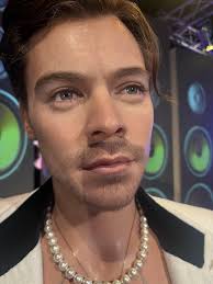 went to madame tussauds last weekend! : r/harrystyles