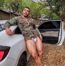 thumbs.pro : :(JOE DOUSA) CRISTIAN MENDOZA @joefitt4 Follow Blaqhomme