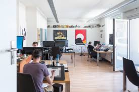 «ce n'est pas le moment d'arriver à une. Studios Vaudeville Studios