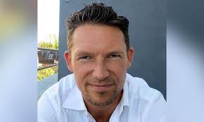 Frank Crupi's Instagram, Twitter & Facebook