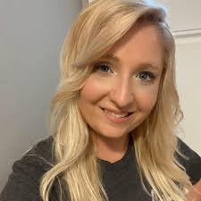 What is everyone's favorite Christmas show at Dollywood?