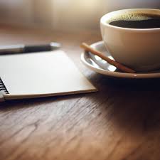 ‘O café é um instante de ternura’ e outras 5 frases de escritores para ler no Dia do Café