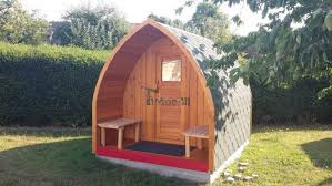 Vor dem kauf ist die schneelast zu bedenken die das gartenhaus aushalten muss. Saunafass Gartensauna Aussensauna Isidor