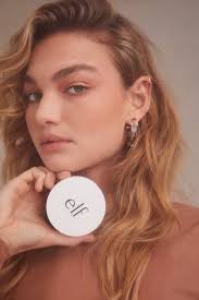 E.L.F. CAMO — YESH.A