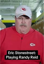 Eric Stonestreet's Favorite Randy Reid Moments Revealed
