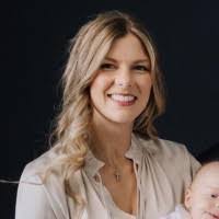 Sarah Stringfellow's Instagram, Twitter & Facebook