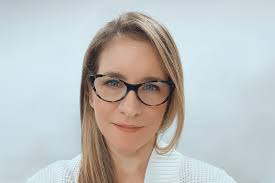 Samantha Roche's Instagram, Twitter & Facebook